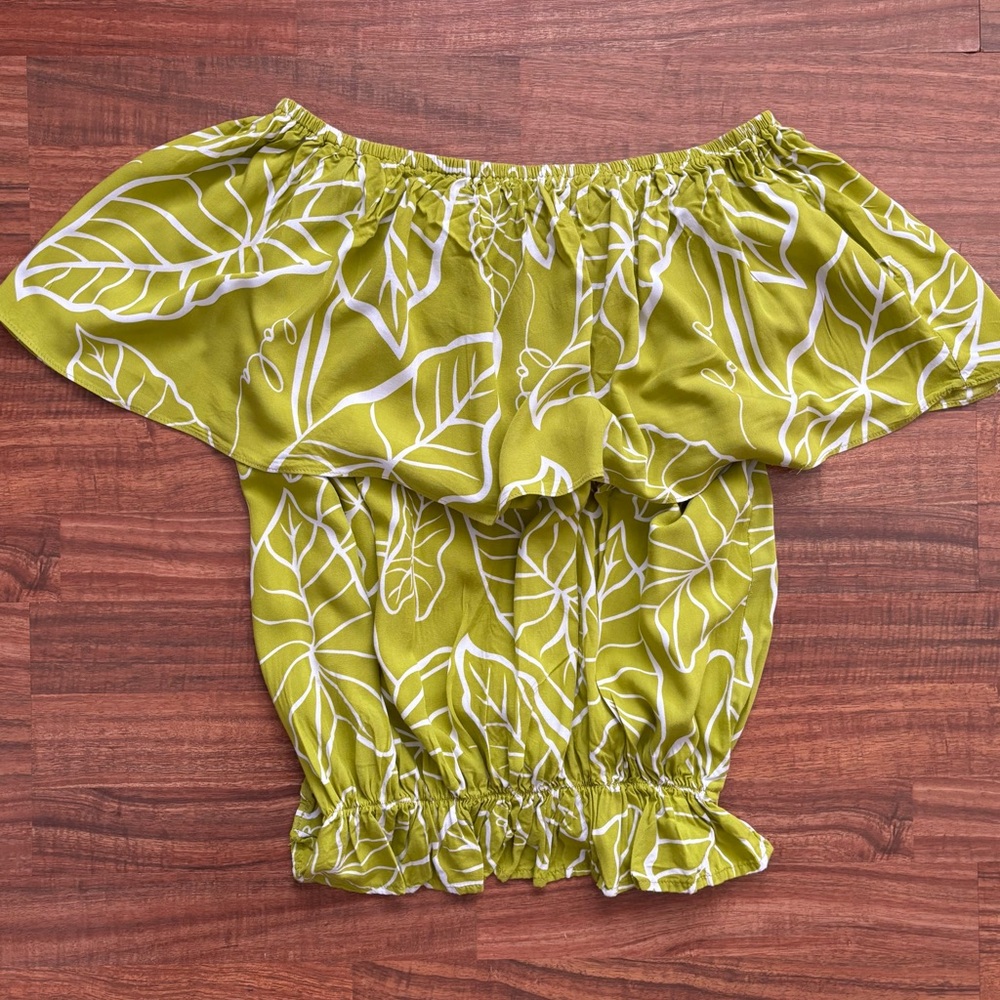 Simply Sisters Lola Miller Kalo Print Off-Shoulder Top